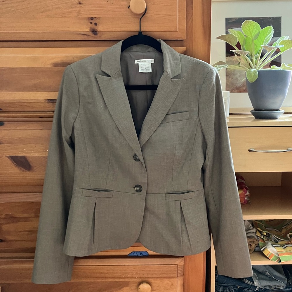 Gray blazer